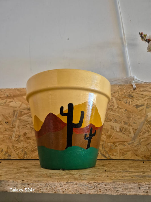 2: Unieke Handgemaakte Terracotta Bloempot cactus - 22 cm Hoog, 26 cm Diameter