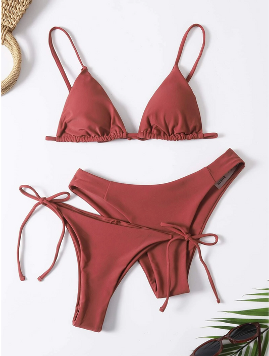 1: Terracotta Rode Driehoek Bikini Top met Spaghetti Bandjes